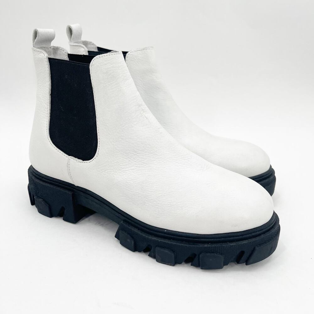 SILENT D Cress Chelsea Boot Size 38 (US 7/7.5) White Leather Lug Sole Slip On